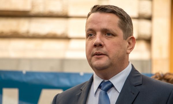 MSZP: kevesebb pénzből is meg lehet ünnepelni a jegybank alapításának évfordulóját