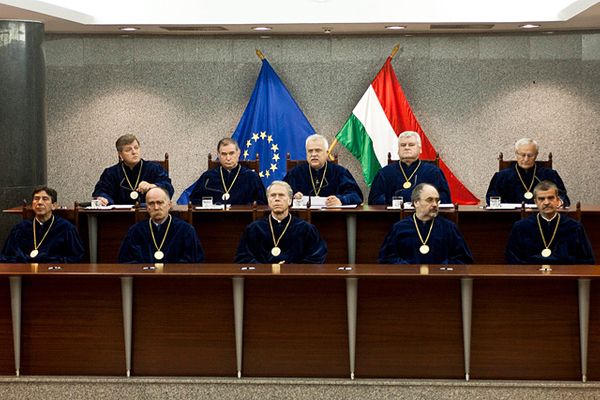 Az Ab-hez fordult az ellenzék a közérdekű alapítványok miatt